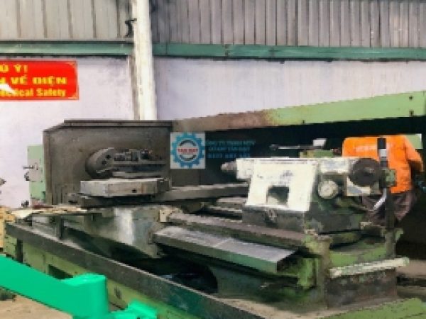 MÁY TIỆN CNC 3